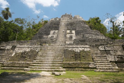 Attraits touristiques au Belize : Temple Maya