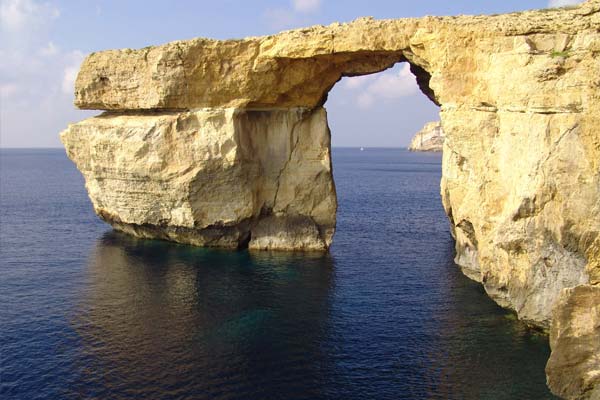 Attraits touristiques en Malte : Fungus Rock et Dwerja Bay, Gozo